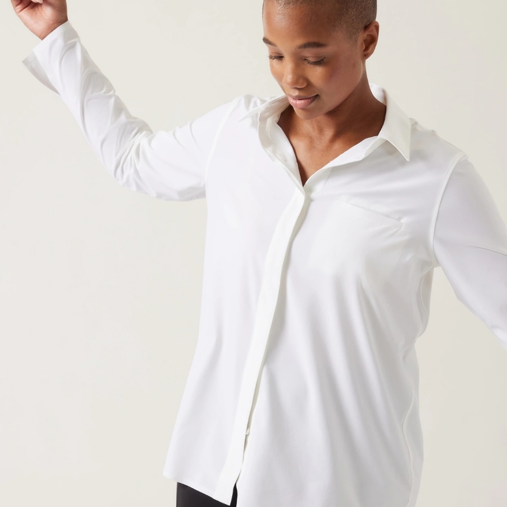 Athleta Urbanite textured button down Small